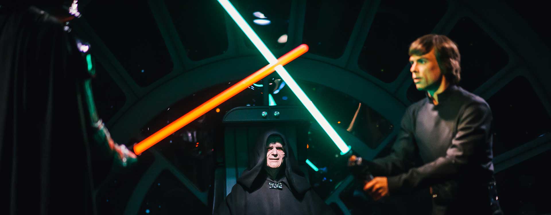 fibre optic lighting in madame tussauds star wars exhibition