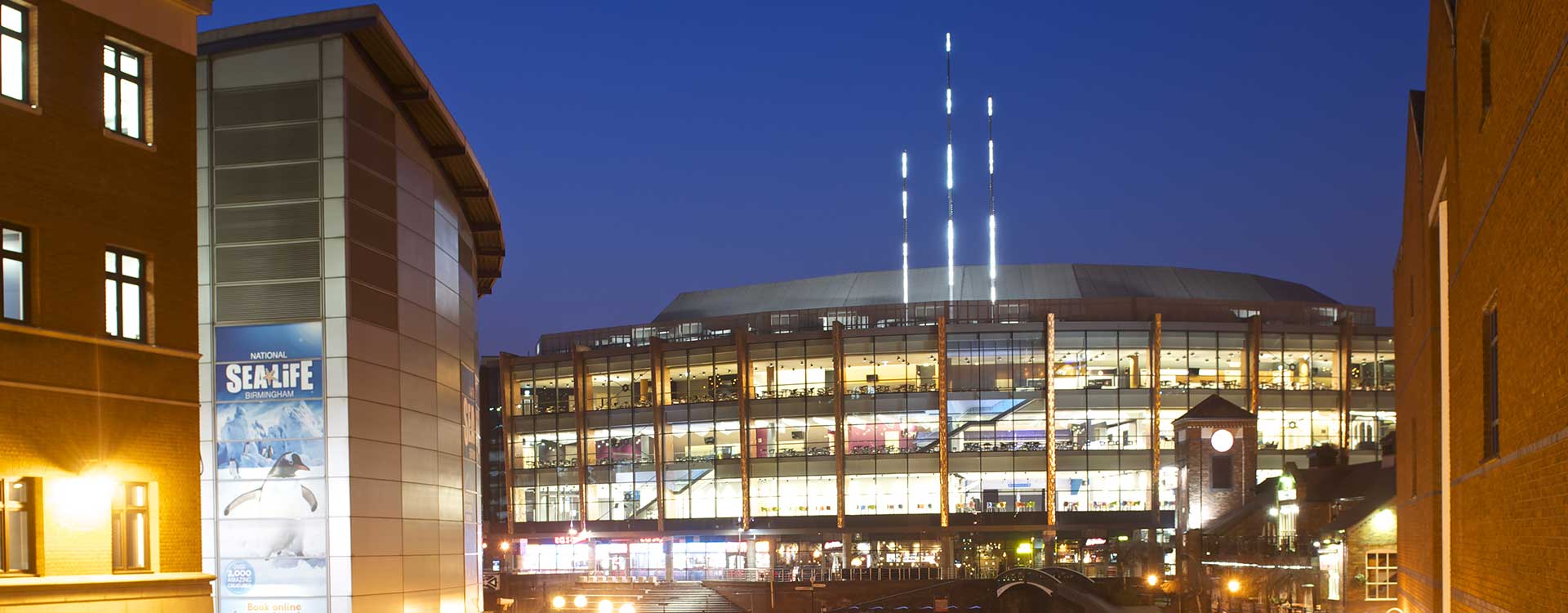 fibre optic lighting - sky neeeles atop the birmingham nia